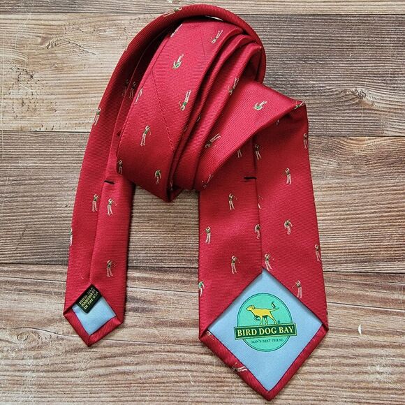 BIRD DOG BAY Men's 100% Silk Necktie USA Golfer Golf Red EUC - Picture 1 of 5